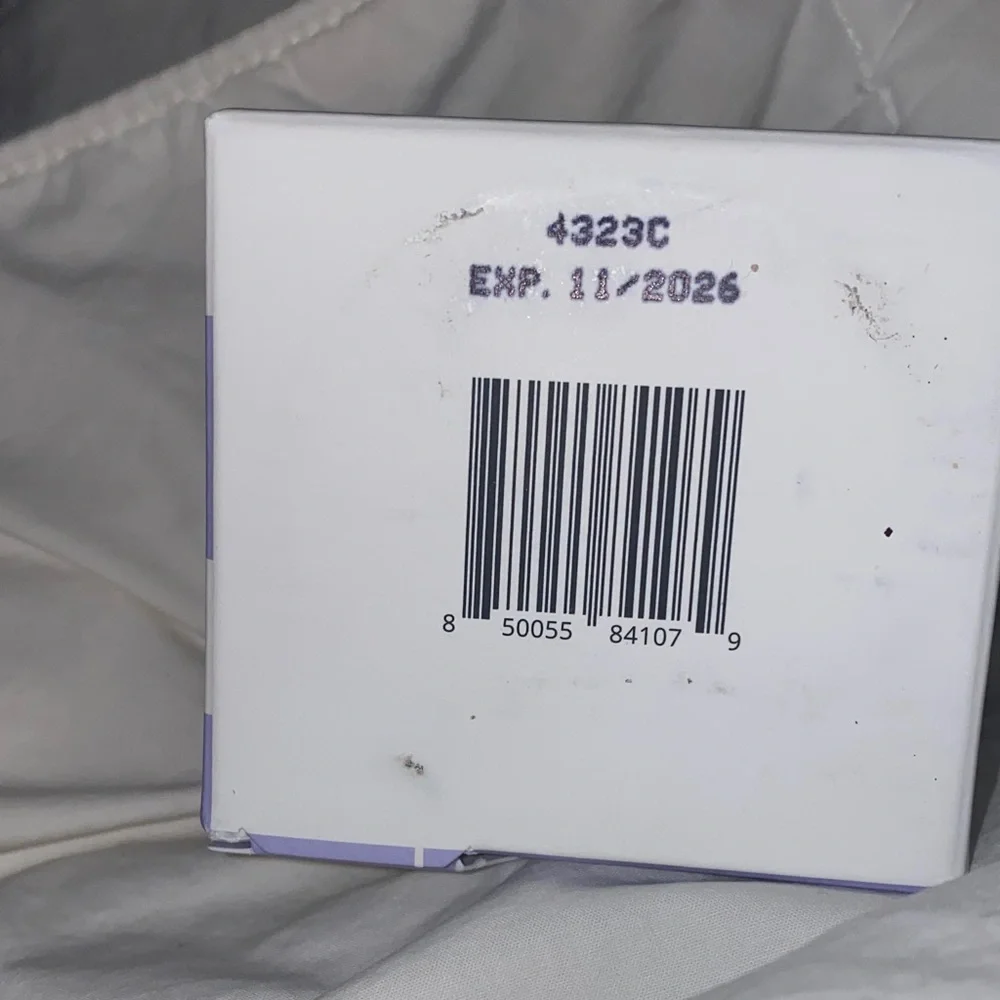 GoPure Tighten & Lift Neck Cream - Picture 2 of 5